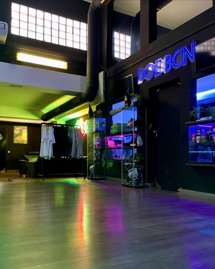 Doe BCN Social Club